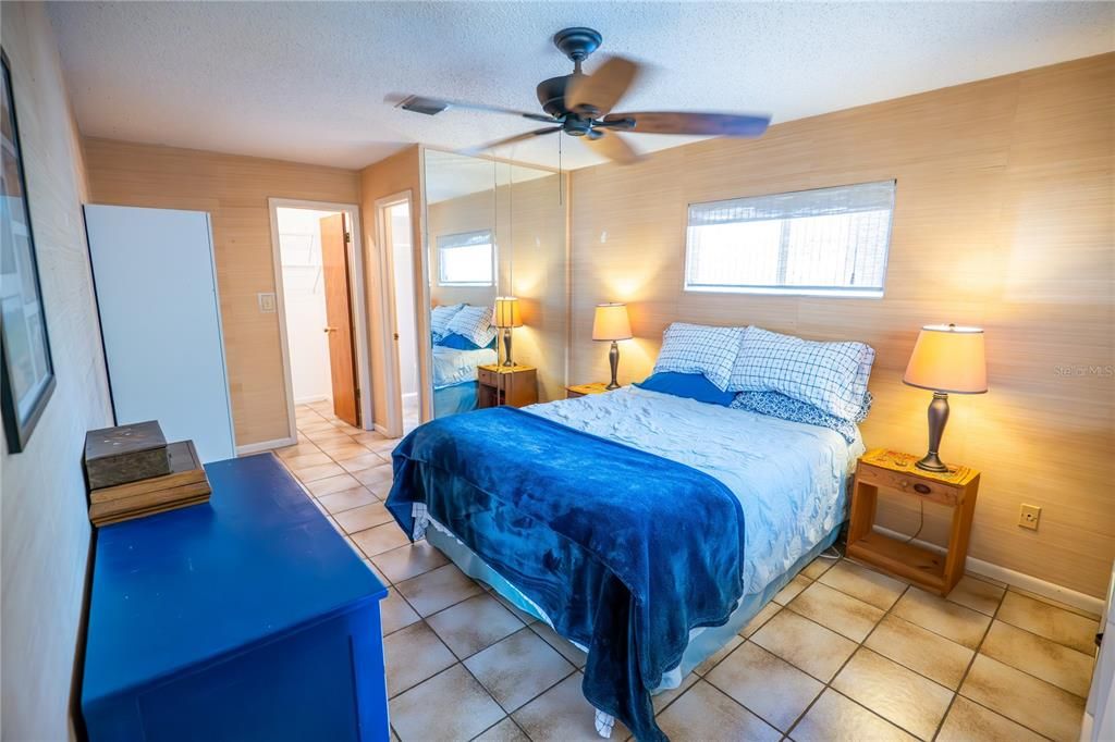 Active With Contract: $325,000 (3 beds, 2 baths, 1487 Square Feet)