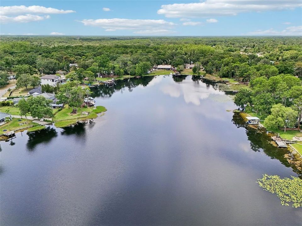 合同活跃: $825,000 (4 贝兹, 3 浴室, 2835 平方英尺)