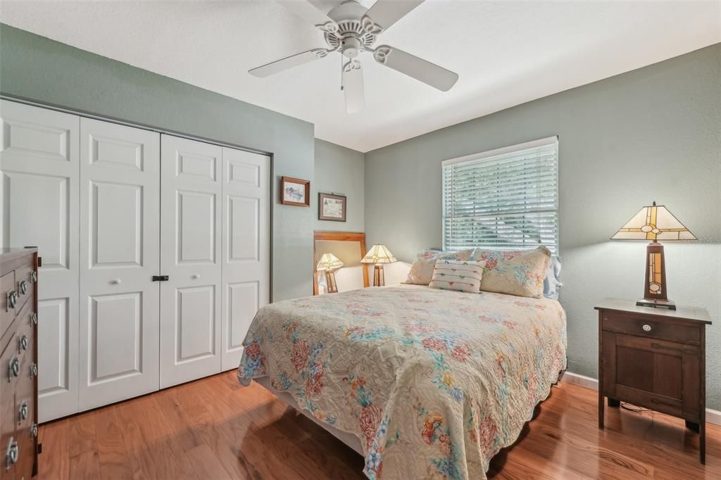 合同活跃: $825,000 (4 贝兹, 3 浴室, 2835 平方英尺)