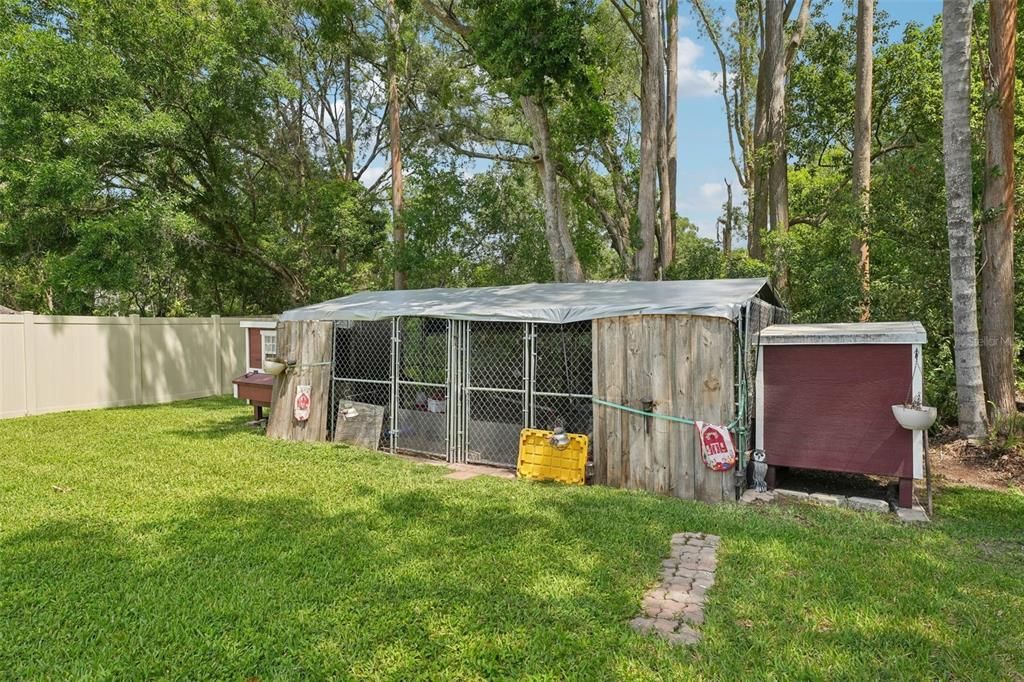 合同活跃: $825,000 (4 贝兹, 3 浴室, 2835 平方英尺)