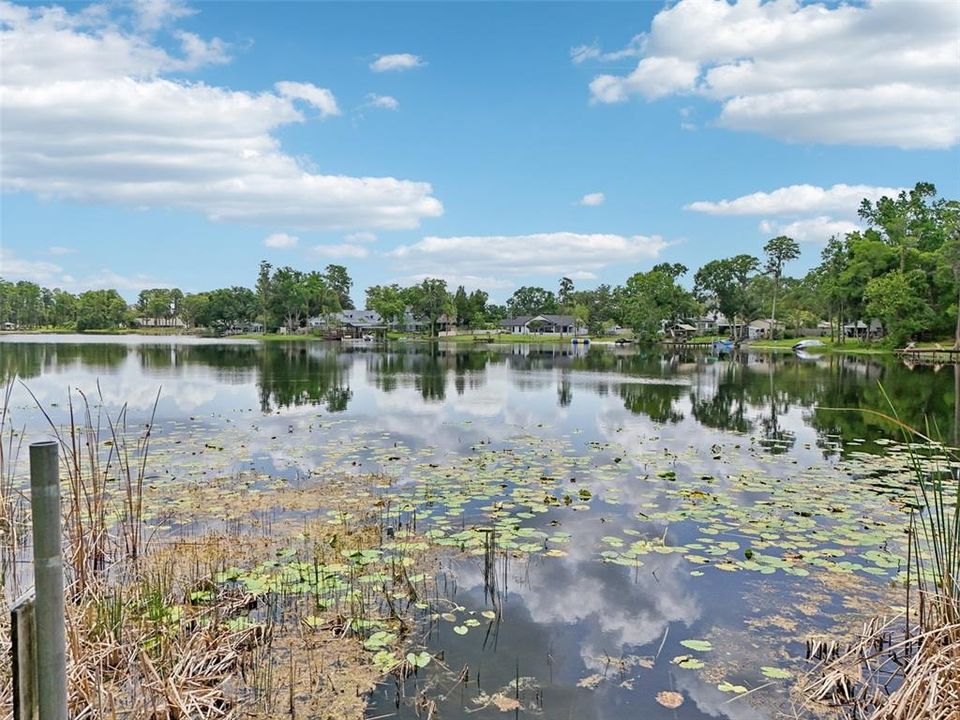 合同活跃: $825,000 (4 贝兹, 3 浴室, 2835 平方英尺)