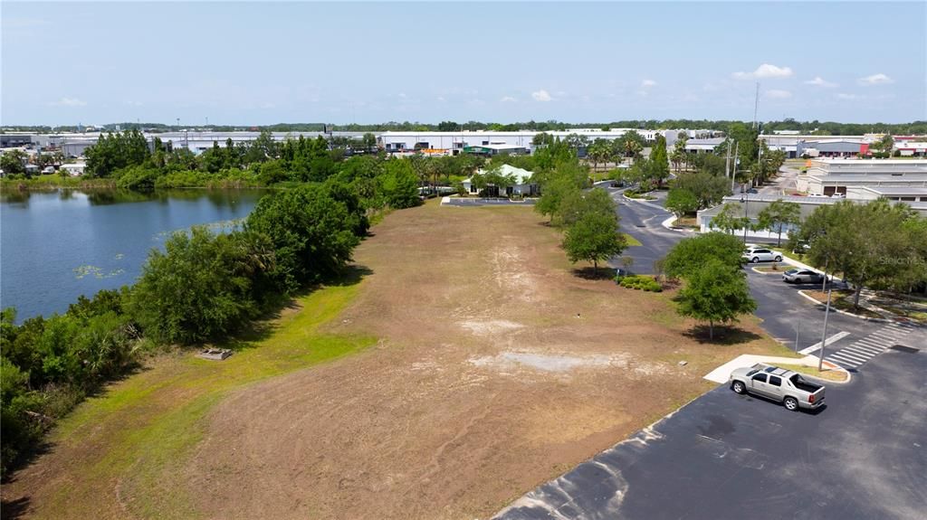 En Venta: $3,300,000 (6.52 acres)