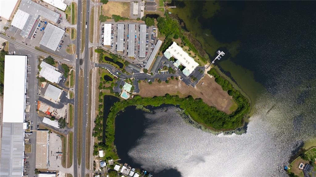 En Venta: $3,300,000 (6.52 acres)