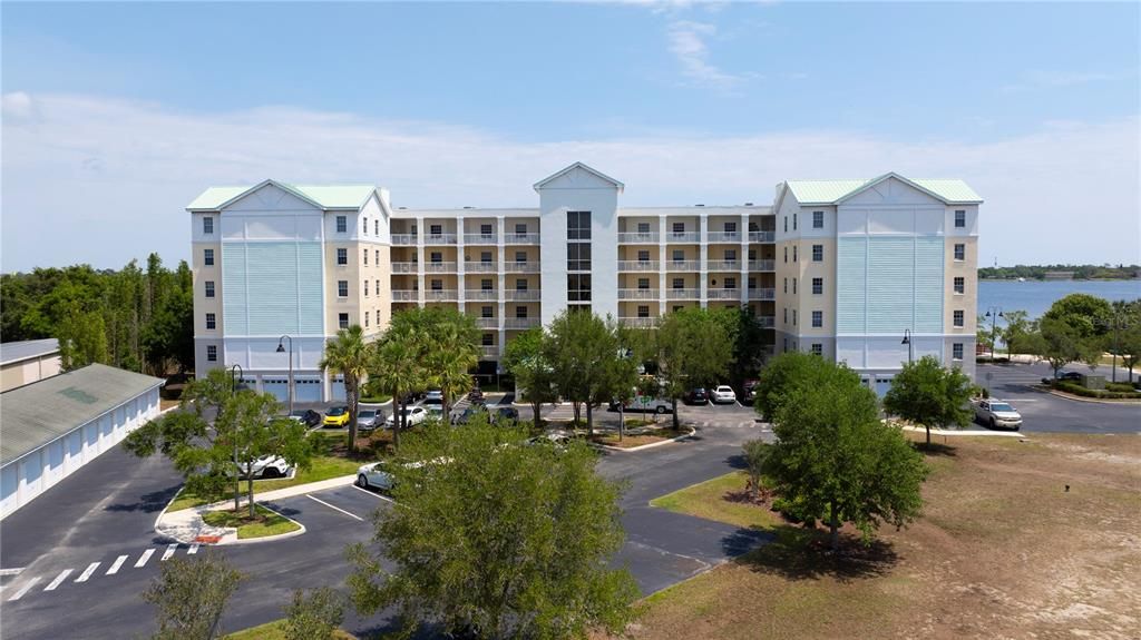 En Venta: $3,300,000 (6.52 acres)