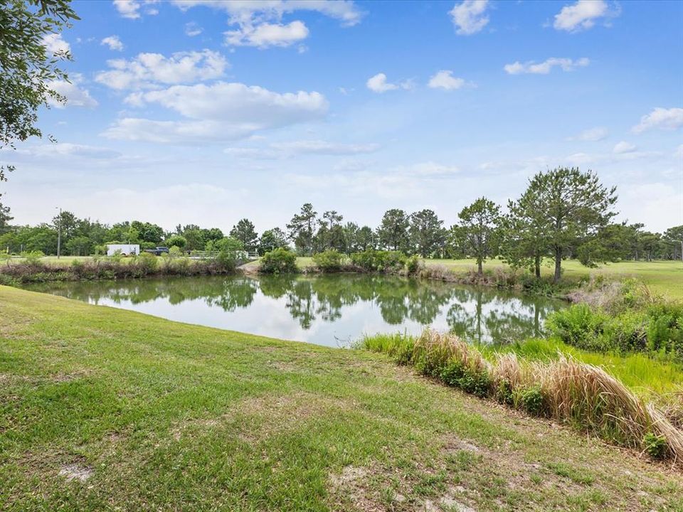 合同活跃: $360,000 (3 贝兹, 2 浴室, 2170 平方英尺)