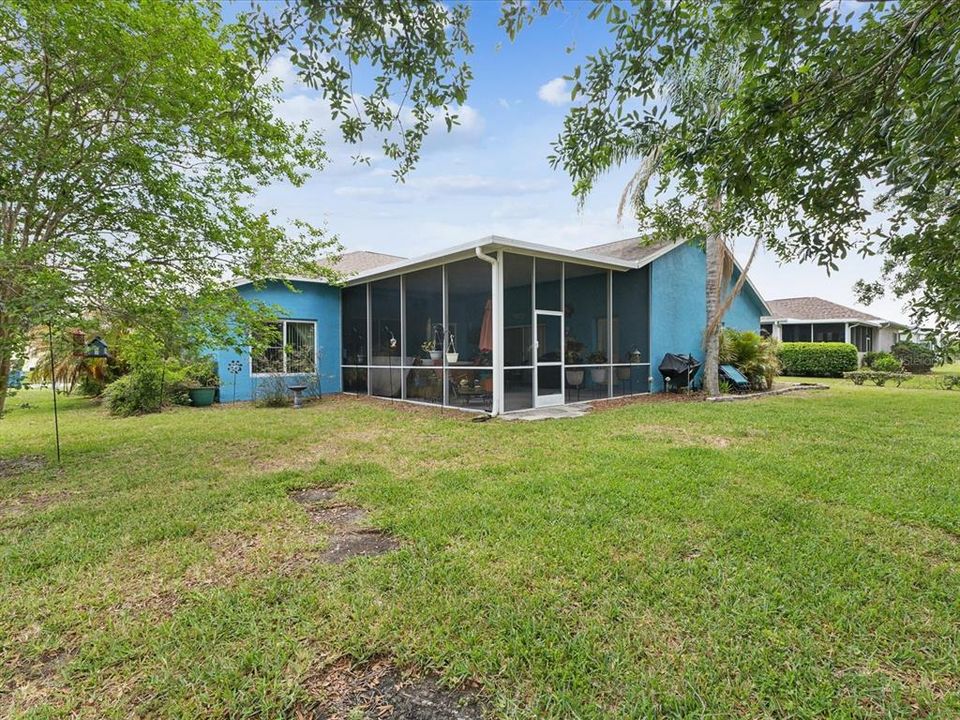 合同活跃: $360,000 (3 贝兹, 2 浴室, 2170 平方英尺)