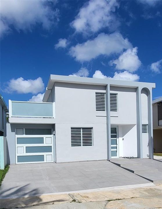 Recently Sold: $365,000 (4 beds, 2 baths, 1200 Square Feet)