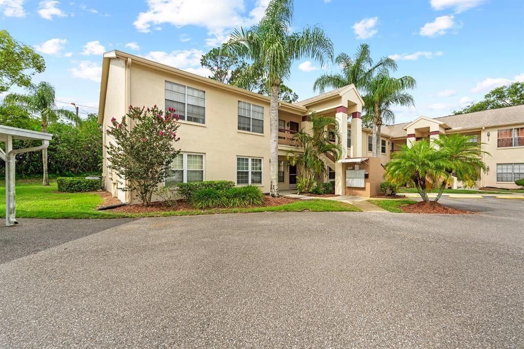 Под контрактом: $147,800 (2 спален, 2 ванн, 1025 Квадратных фут)