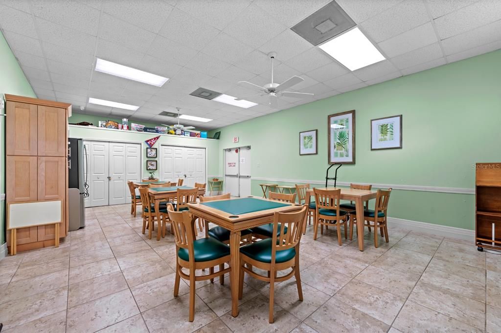 Под контрактом: $147,800 (2 спален, 2 ванн, 1025 Квадратных фут)