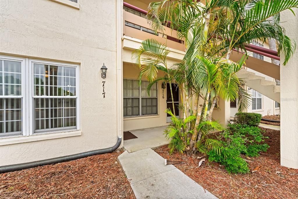 Под контрактом: $147,800 (2 спален, 2 ванн, 1025 Квадратных фут)