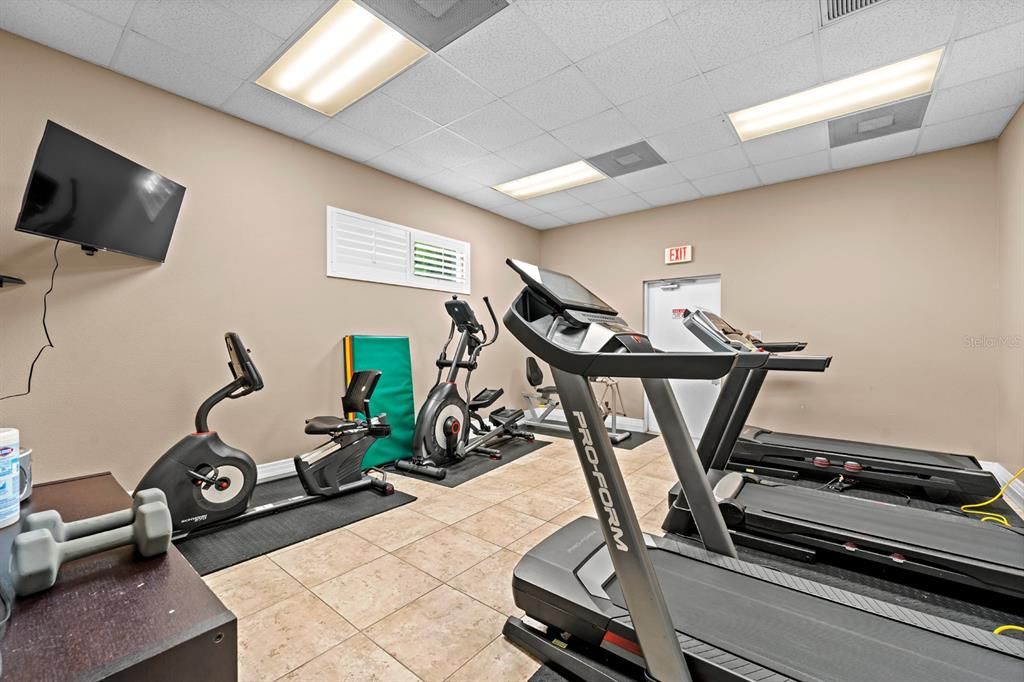 Под контрактом: $147,800 (2 спален, 2 ванн, 1025 Квадратных фут)