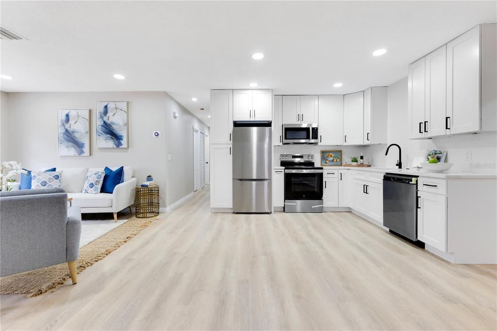 待售: $359,900 (3 贝兹, 2 浴室, 1346 平方英尺)