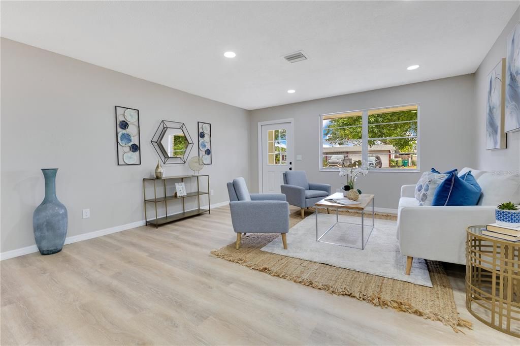 待售: $359,900 (3 贝兹, 2 浴室, 1346 平方英尺)