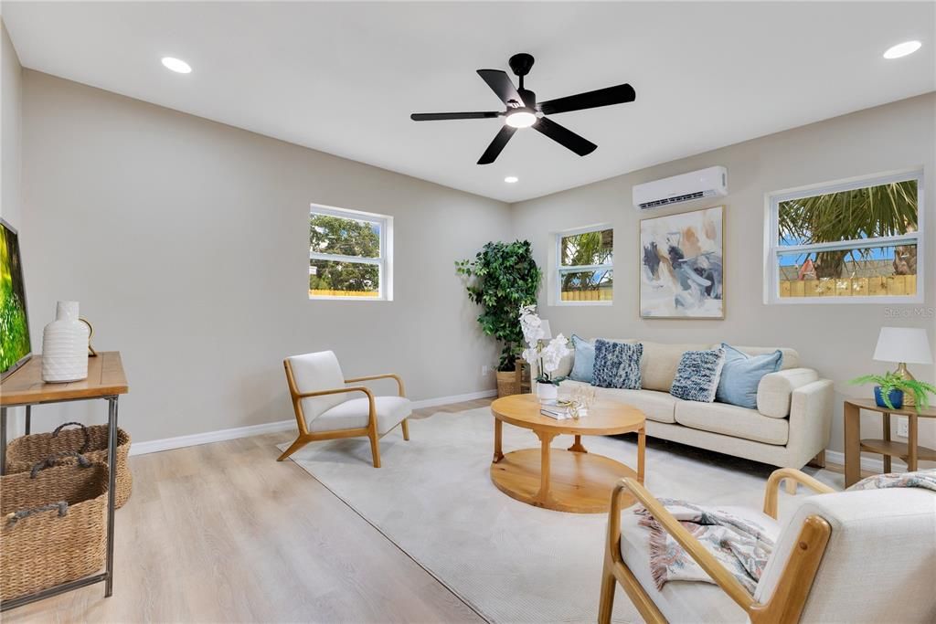 待售: $359,900 (3 贝兹, 2 浴室, 1346 平方英尺)