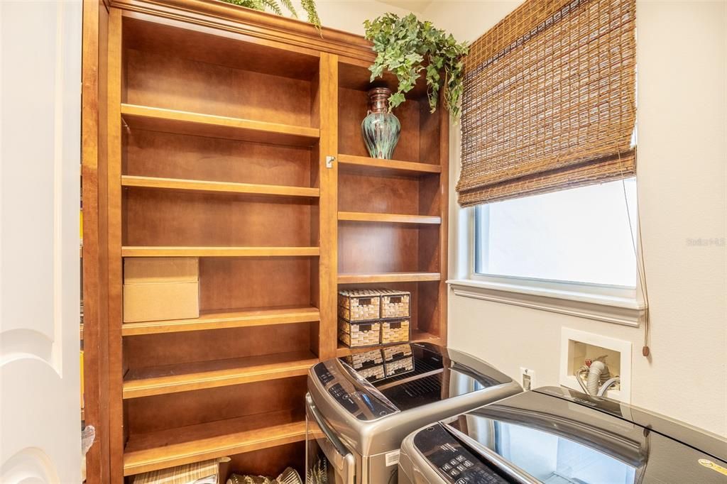 В аренду: $8,000 (4 спален, 5 ванн, 3595 Квадратных фут)