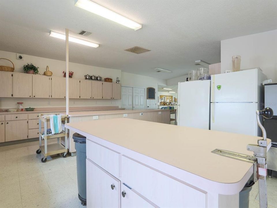 Active With Contract: $89,900 (2 beds, 2 baths, 1099 Square Feet)