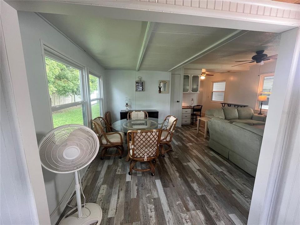 Active With Contract: $89,900 (2 beds, 2 baths, 1099 Square Feet)