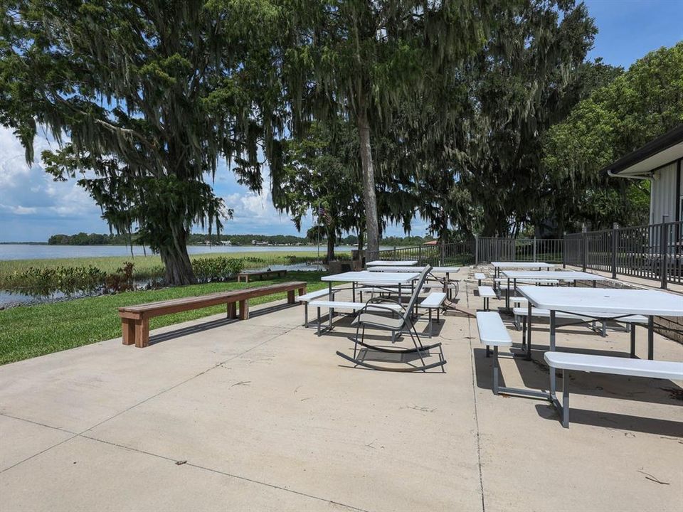 Active With Contract: $89,900 (2 beds, 2 baths, 1099 Square Feet)