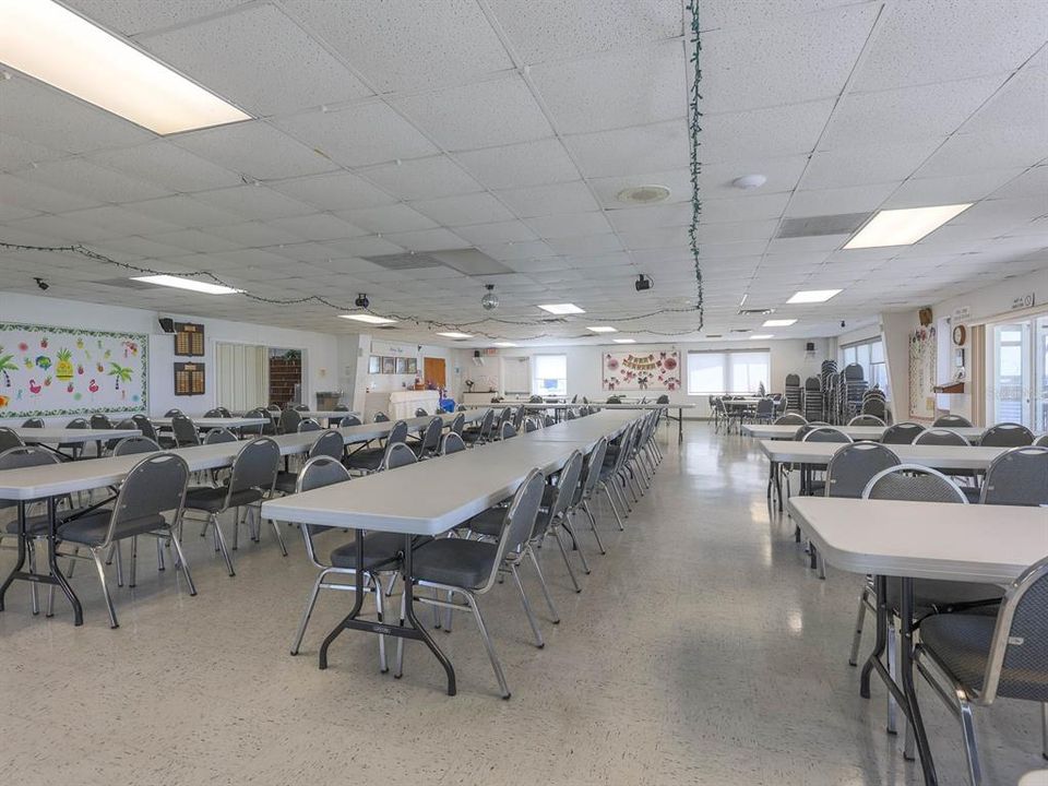 Active With Contract: $89,900 (2 beds, 2 baths, 1099 Square Feet)