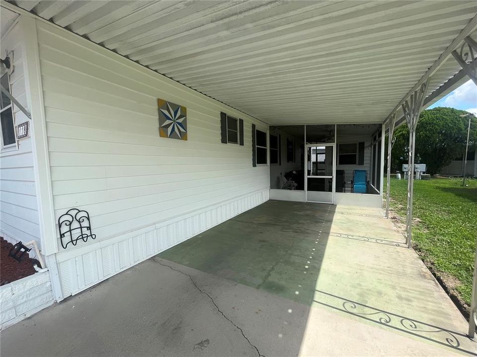 Active With Contract: $89,900 (2 beds, 2 baths, 1099 Square Feet)