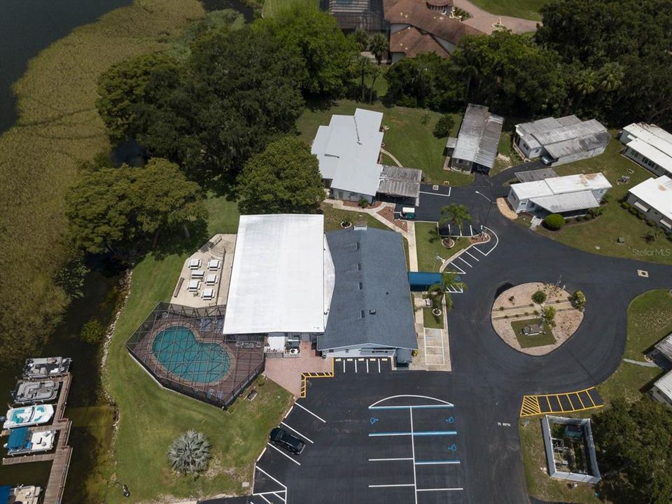 Active With Contract: $89,900 (2 beds, 2 baths, 1099 Square Feet)