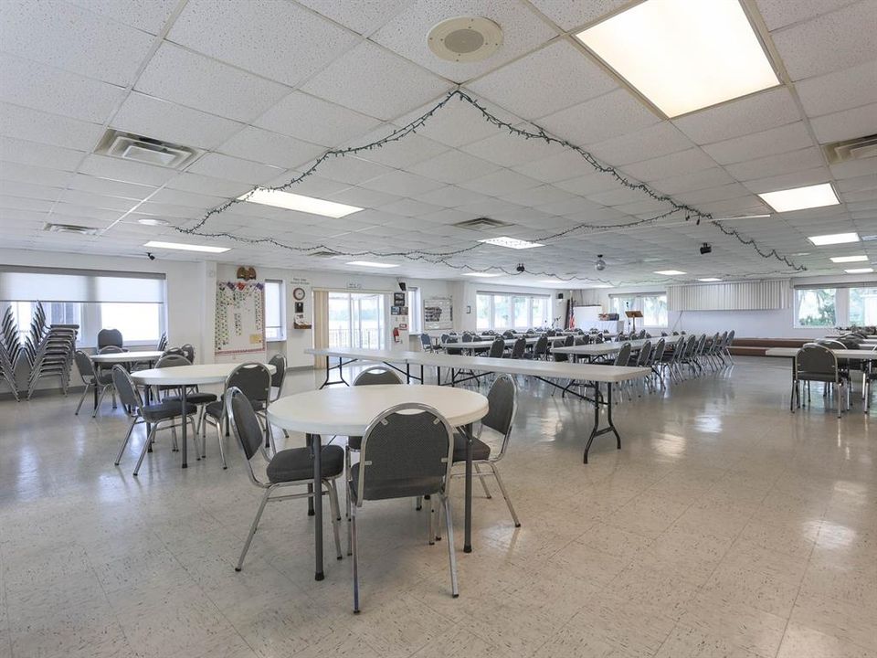 Active With Contract: $89,900 (2 beds, 2 baths, 1099 Square Feet)