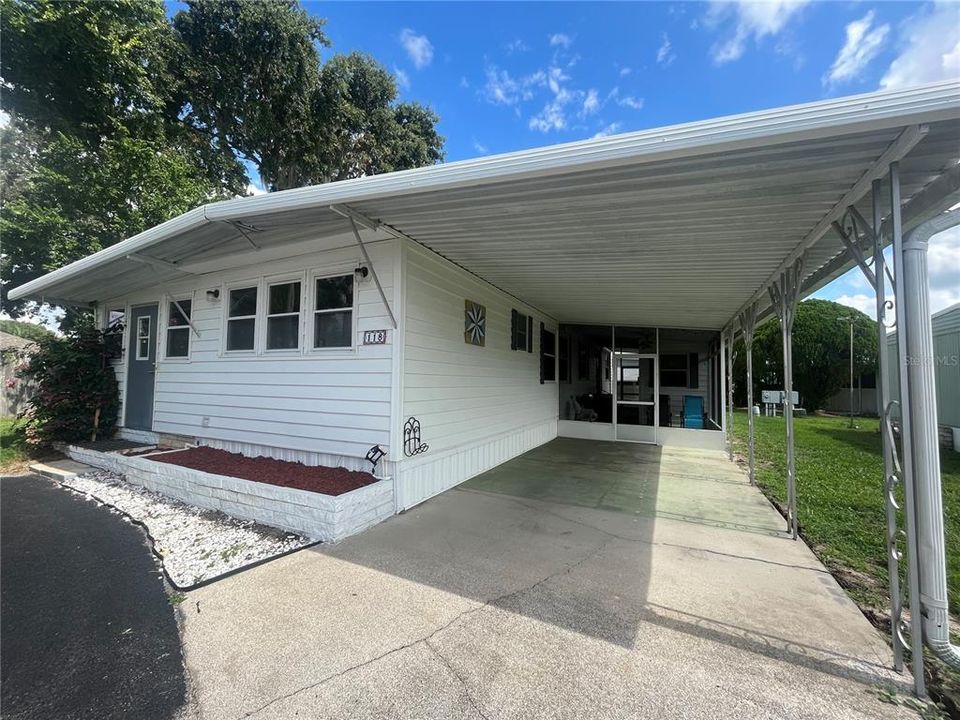 Active With Contract: $89,900 (2 beds, 2 baths, 1099 Square Feet)