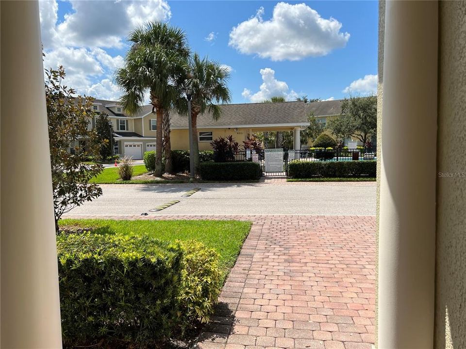 Active With Contract: $1,999 (3 beds, 2 baths, 1832 Square Feet)