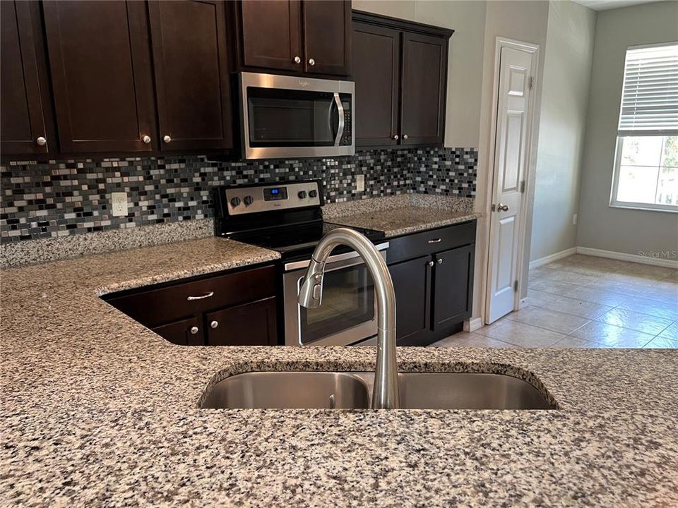 Active With Contract: $1,999 (3 beds, 2 baths, 1832 Square Feet)