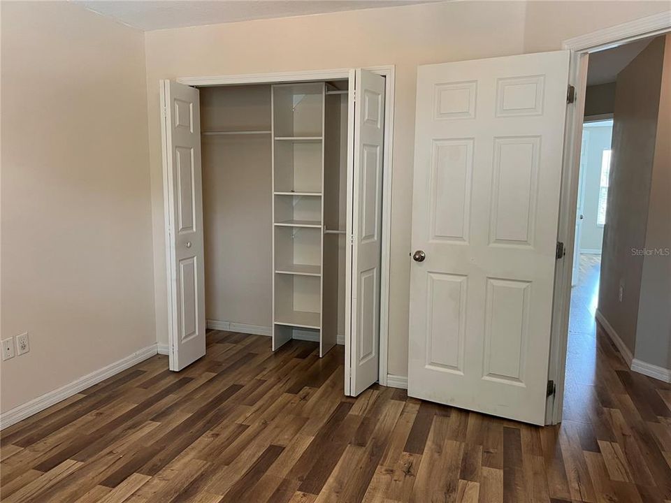 Active With Contract: $1,999 (3 beds, 2 baths, 1832 Square Feet)