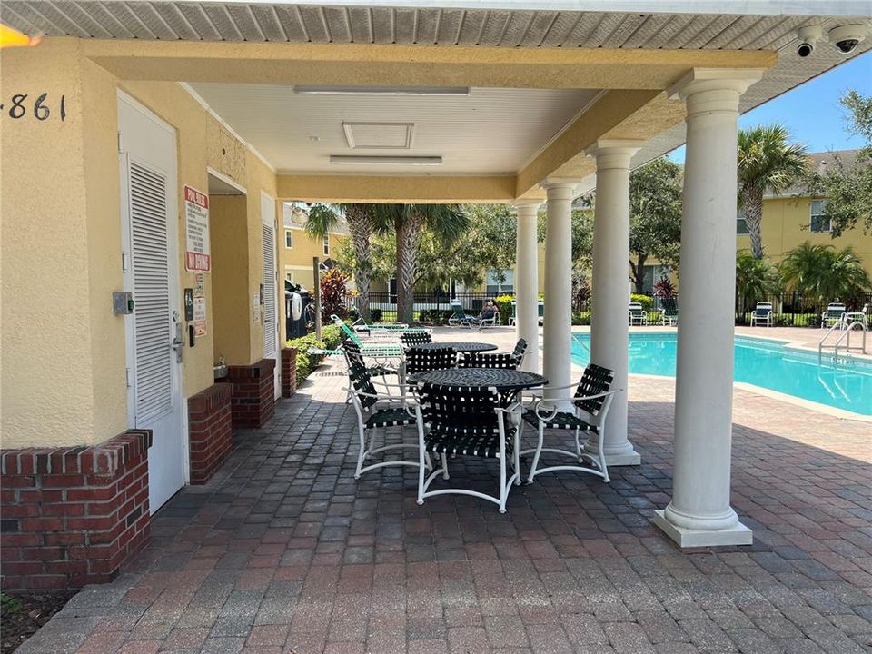 Active With Contract: $1,999 (3 beds, 2 baths, 1832 Square Feet)