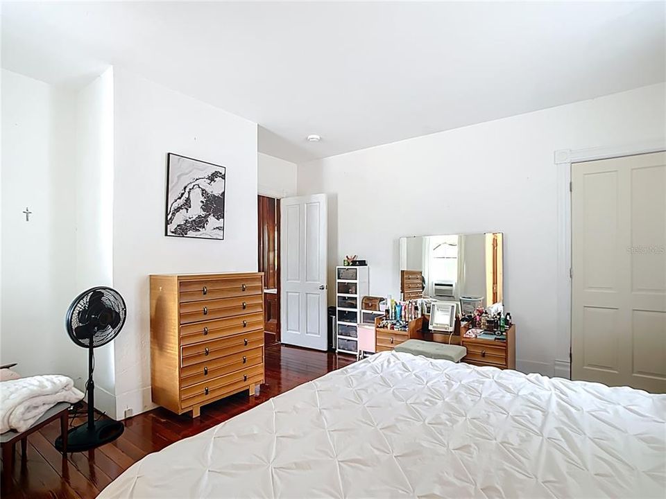 На продажу: $585,000 (4 спален, 2 ванн, 3175 Квадратных фут)