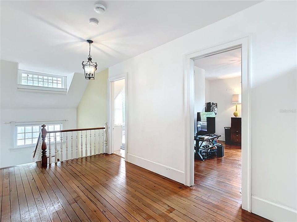 На продажу: $585,000 (4 спален, 2 ванн, 3175 Квадратных фут)