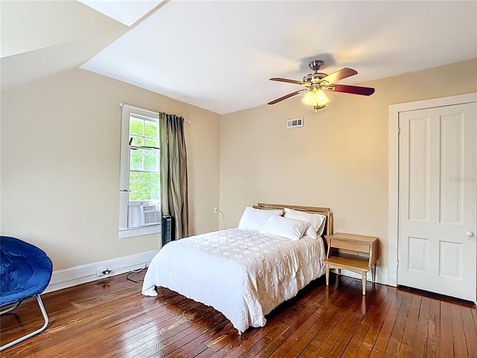 На продажу: $585,000 (4 спален, 2 ванн, 3175 Квадратных фут)