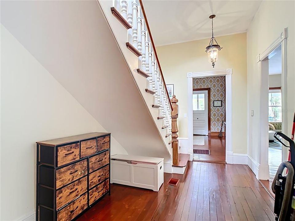 На продажу: $585,000 (4 спален, 2 ванн, 3175 Квадратных фут)