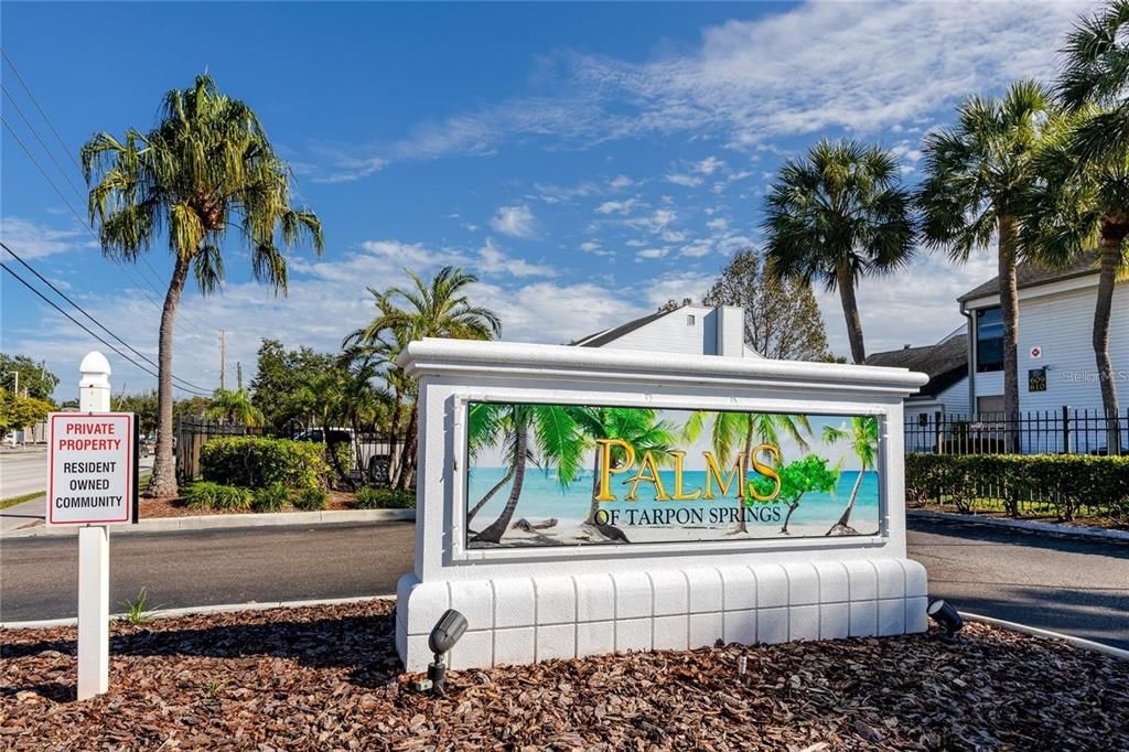 合同活跃: $125,000 (3 贝兹, 2 浴室, 1405 平方英尺)