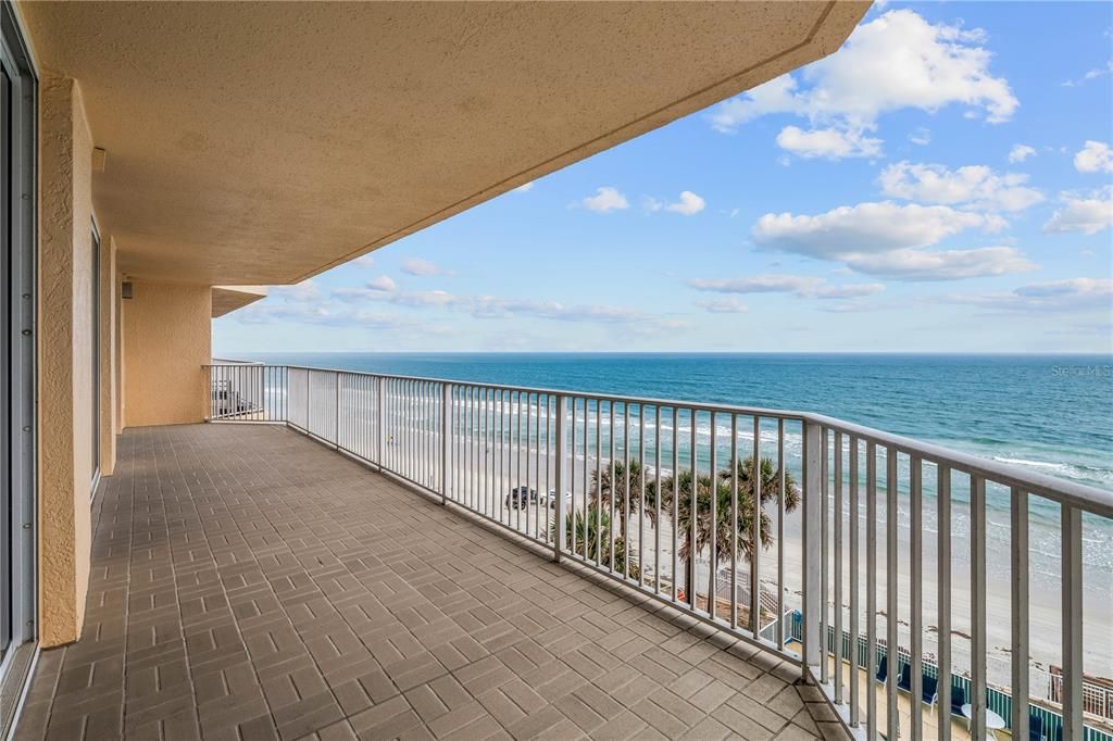 Active With Contract: $539,000 (3 beds, 3 baths, 2215 Square Feet)