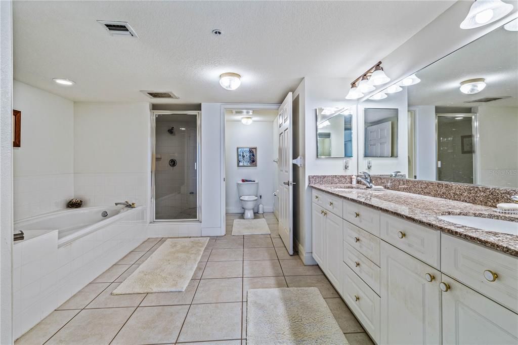 Active With Contract: $539,000 (3 beds, 3 baths, 2215 Square Feet)