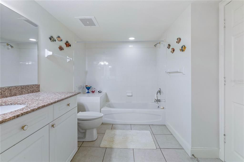 Active With Contract: $539,000 (3 beds, 3 baths, 2215 Square Feet)