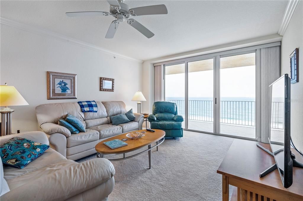 Active With Contract: $539,000 (3 beds, 3 baths, 2215 Square Feet)