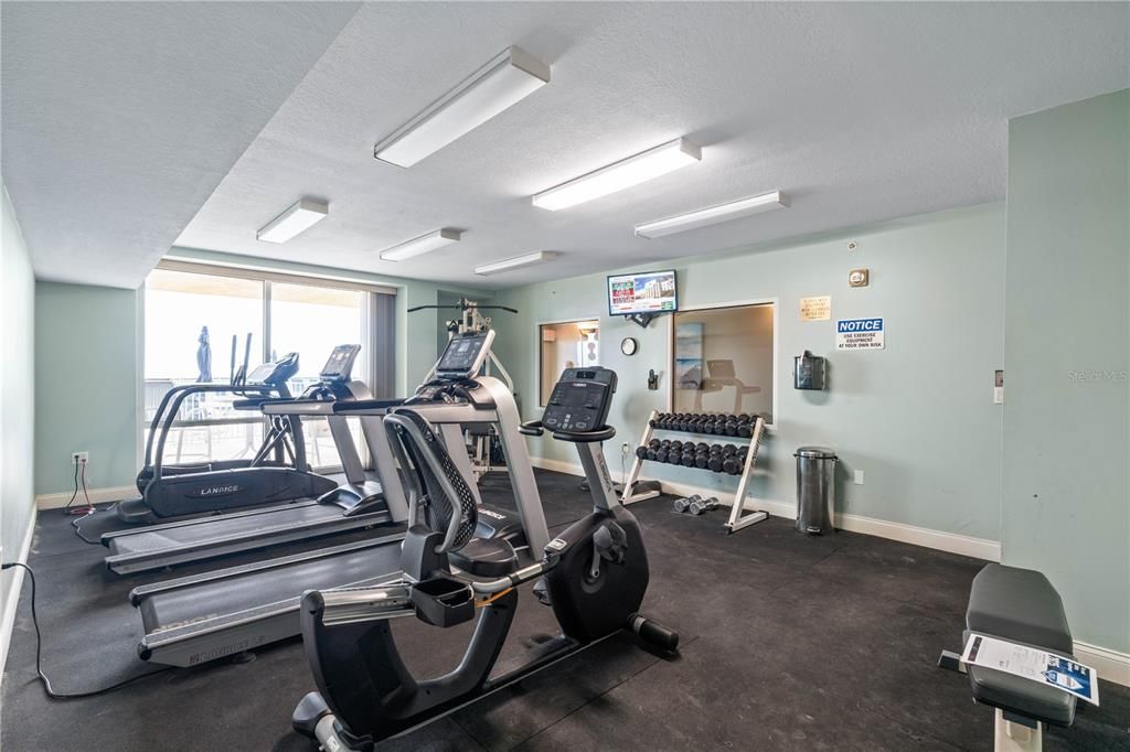 Active With Contract: $539,000 (3 beds, 3 baths, 2215 Square Feet)