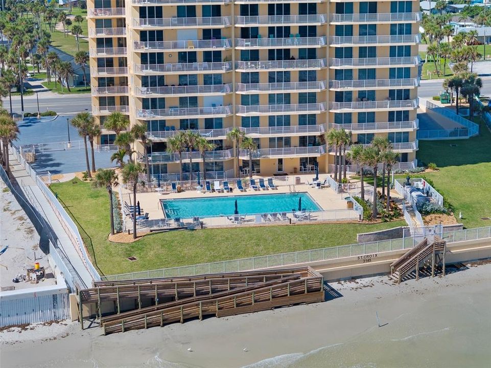 Active With Contract: $539,000 (3 beds, 3 baths, 2215 Square Feet)