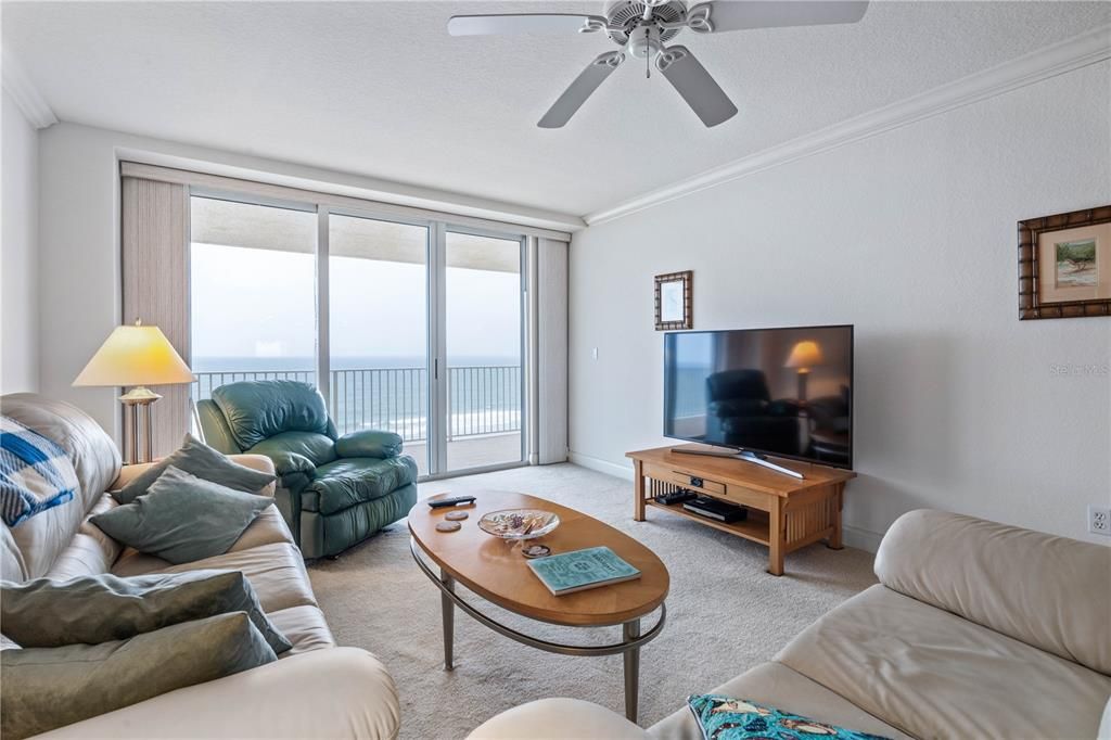 Active With Contract: $539,000 (3 beds, 3 baths, 2215 Square Feet)