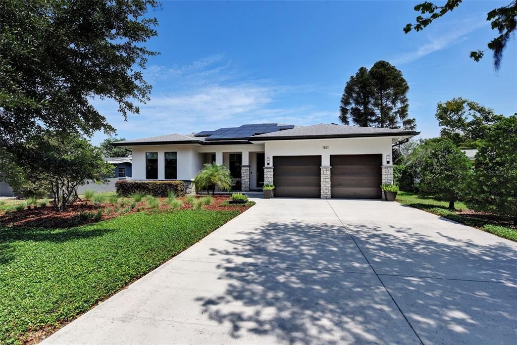 最近售出: $995,000 (4 贝兹, 2 浴室, 2188 平方英尺)