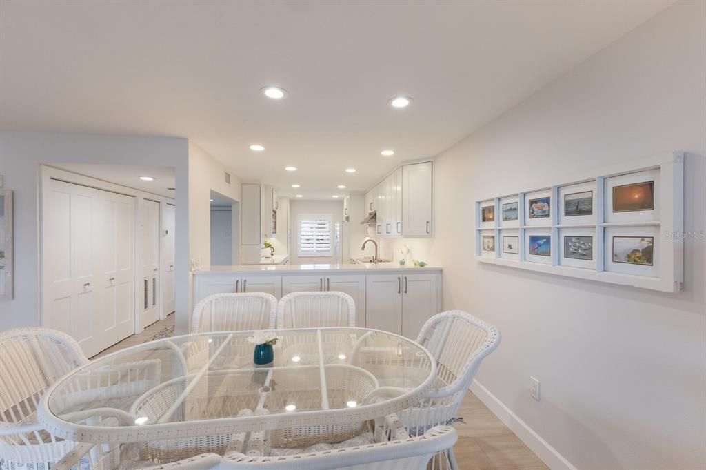 For Sale: $1,249,900 (2 beds, 2 baths, 1259 Square Feet)