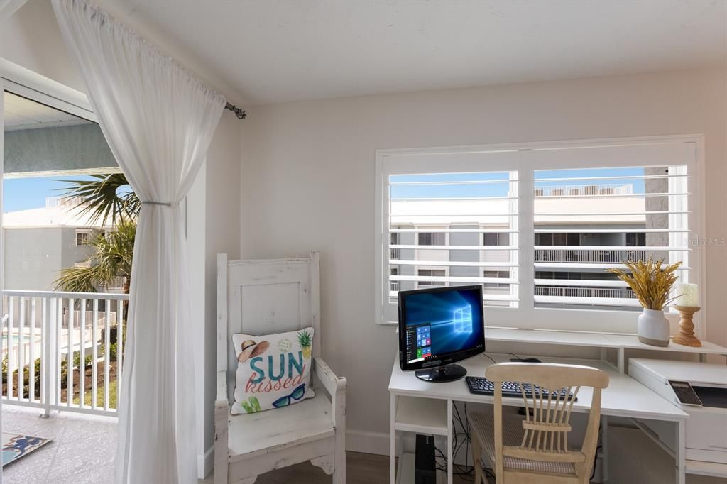 For Sale: $1,249,900 (2 beds, 2 baths, 1259 Square Feet)