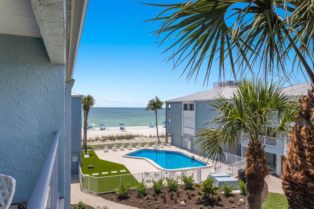 For Sale: $1,249,900 (2 beds, 2 baths, 1259 Square Feet)