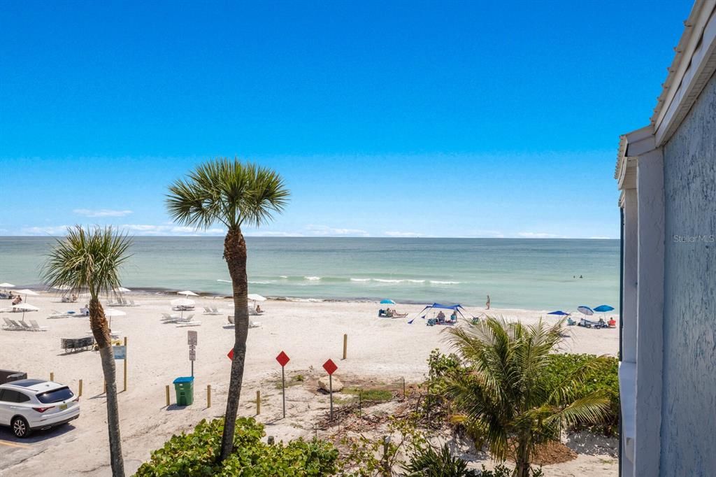 For Sale: $1,249,900 (2 beds, 2 baths, 1259 Square Feet)