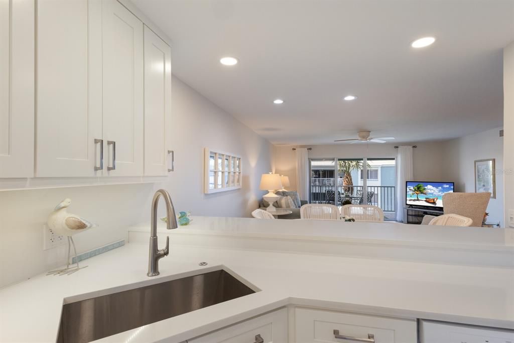 For Sale: $1,249,900 (2 beds, 2 baths, 1259 Square Feet)