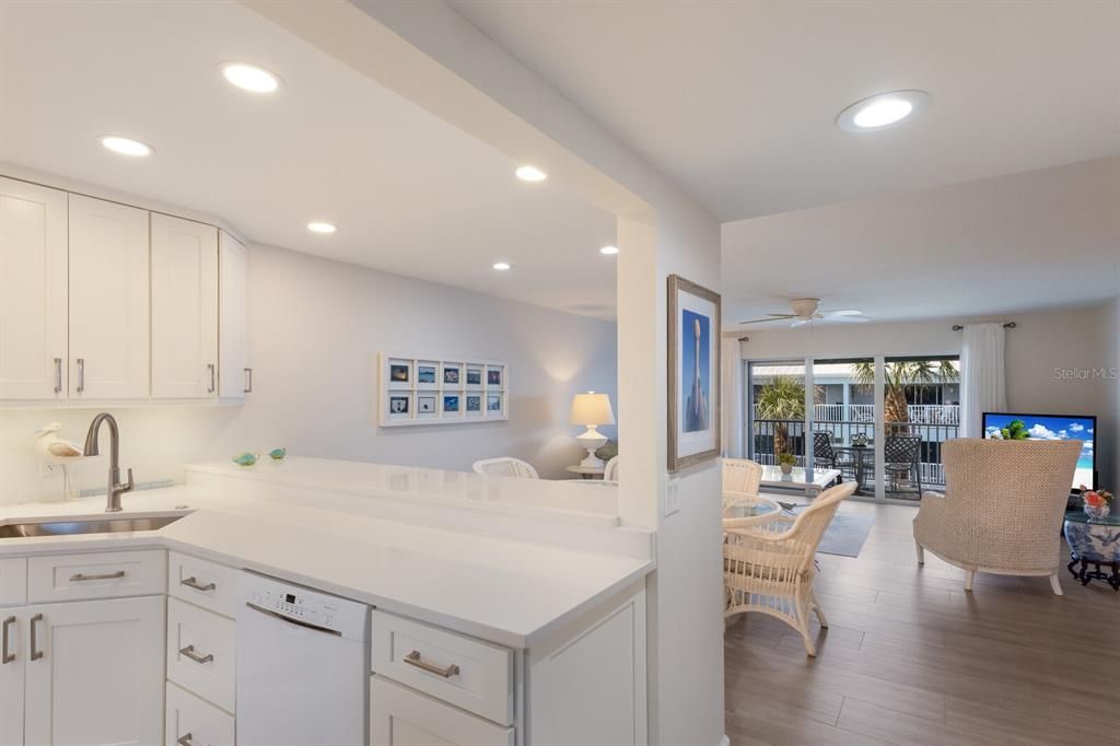 For Sale: $1,249,900 (2 beds, 2 baths, 1259 Square Feet)